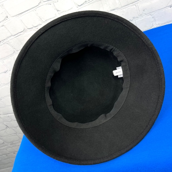 🚫SOLD! |•NINE WEST•| Cute Black Wool Hat Elastic Inside - Picture 7 of 15